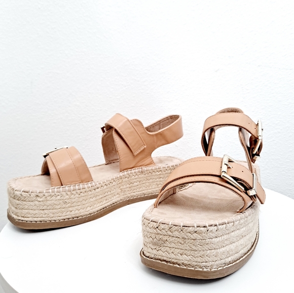 ASOS chunky platform flatform slingback faux leather tan summer sandals. - Picture 3 of 15